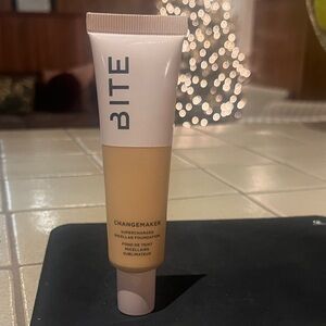 Bite Beauty Changemaker Micellar Foundation L35